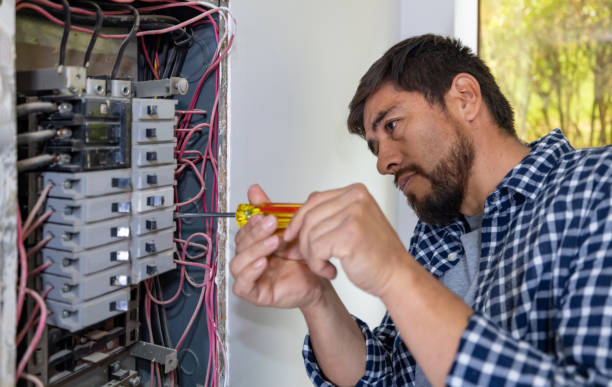 Best Affordable Emergency Electrician  in Huntington, VA